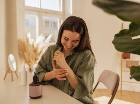 How Aromatherapy Can Enhance Your Self-Care Routine
