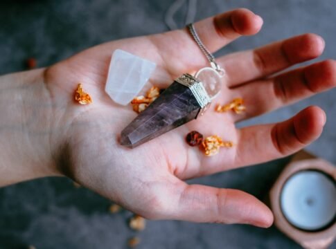 Discover Crystal Healing: Enhance Wellbeing with Gem Energy