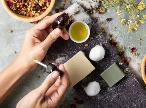 Exploring Essential Oils: Crafting Your Personalized Stress-Relief Blend