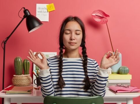 Mastering Emotional Balance: Techniques for Managing Daily Stress